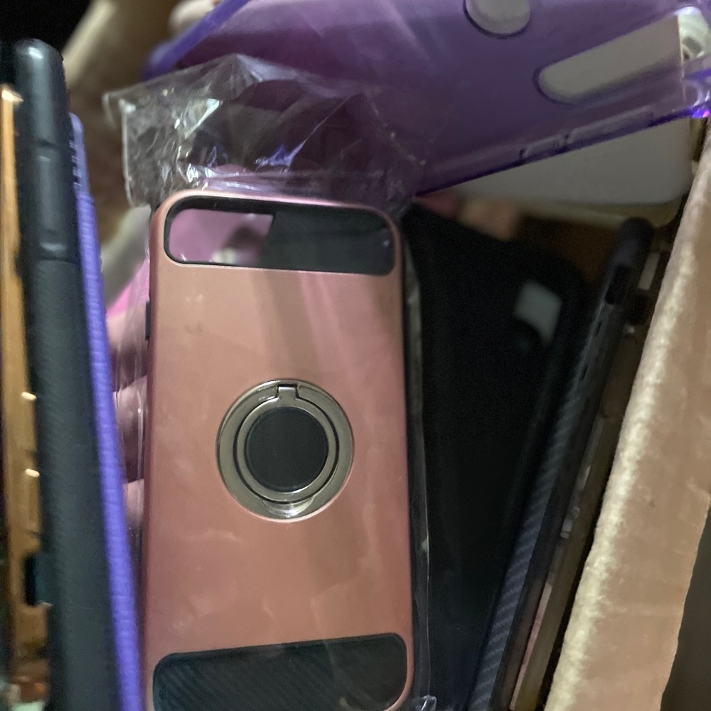Cell phone cases. - Picture 3 of 4